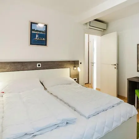 Apartment Sunnyside - Cdn02066-dyd Petrcane
